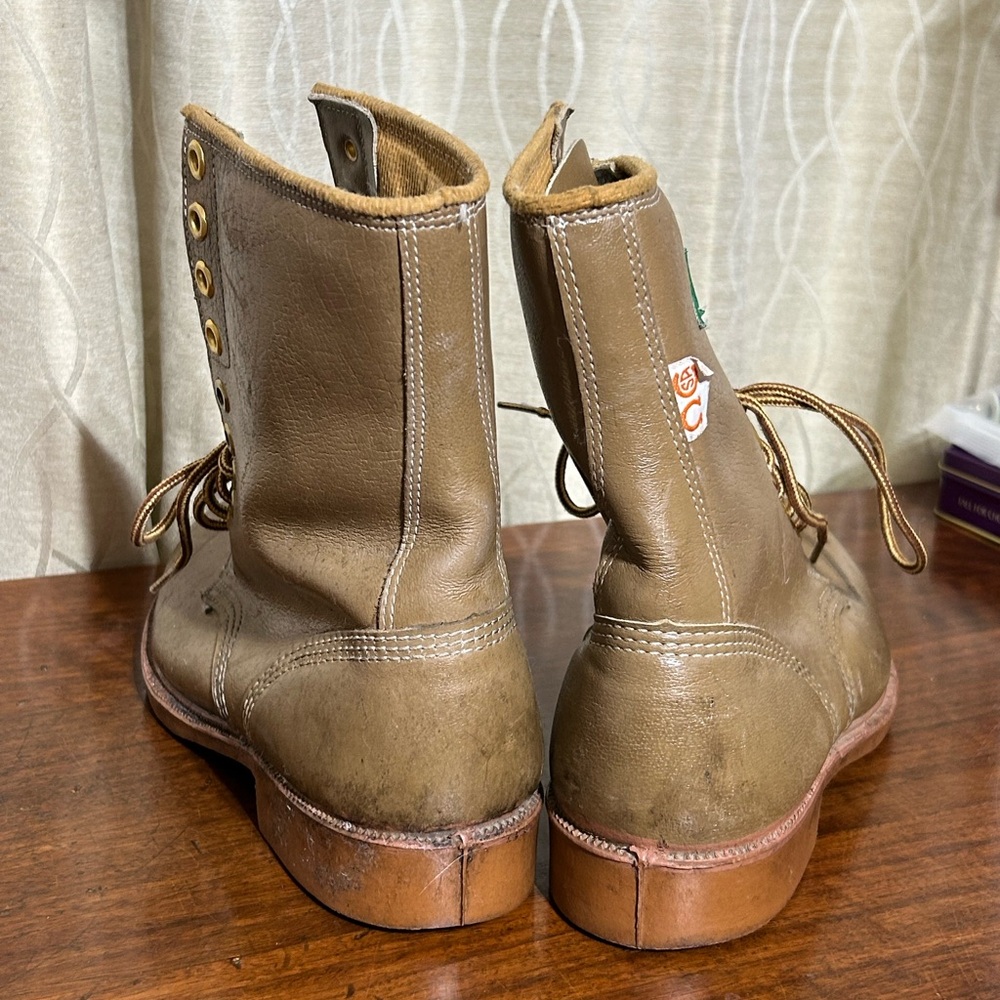 Steel Toe Work Boots CSI patch’s Tan Leather
Good Used Condition Size 9 - Picture 6 of 12